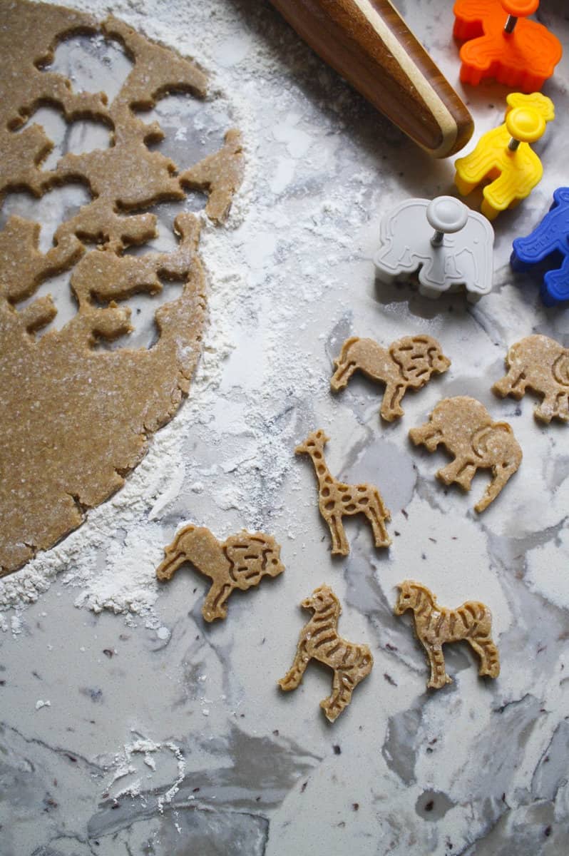 Whole Grain Animal Cracker Cookies | Zestful Kitchen
