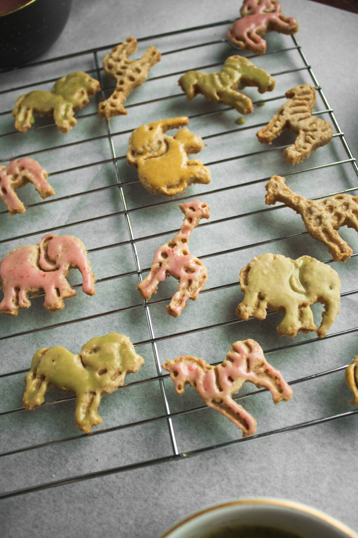Whole Grain Animal Cracker Cookies | Zestful Kitchen