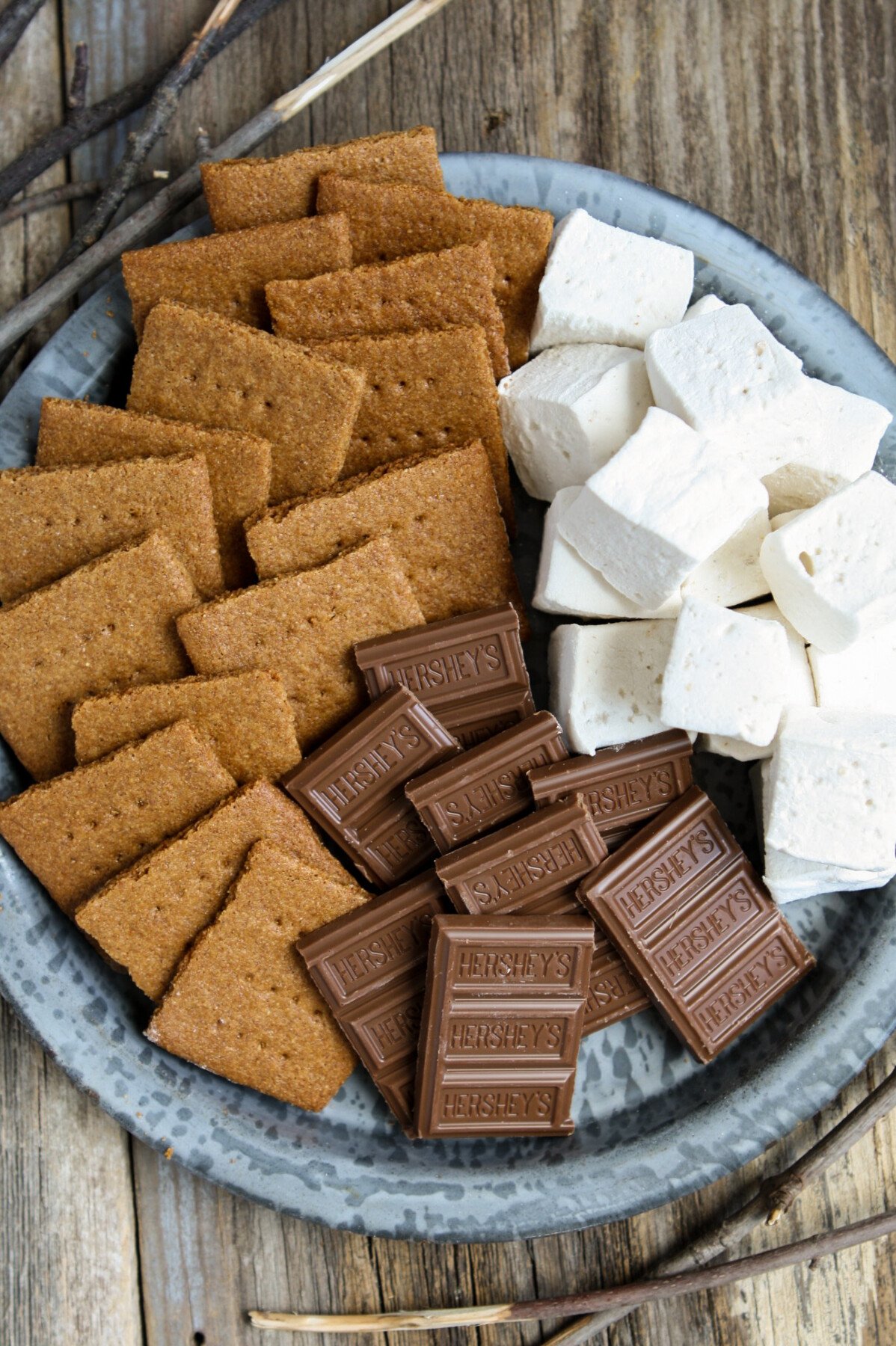 Homemade s'mores with Whole-Grain Graham Crackers + Honey & Cardamom Marshmallows | Zestful Kitchen