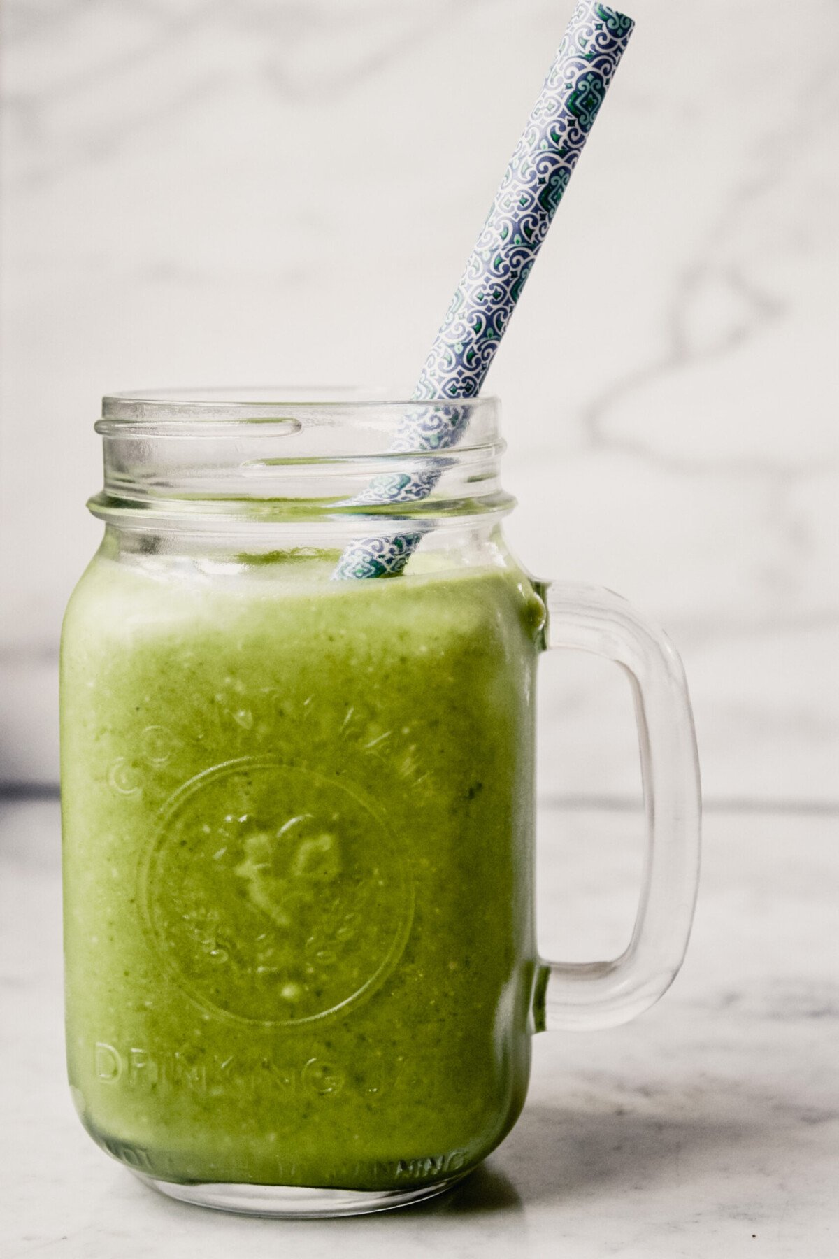 simple-kale-smoothie-just-5-ingredients-zestful-kitchen