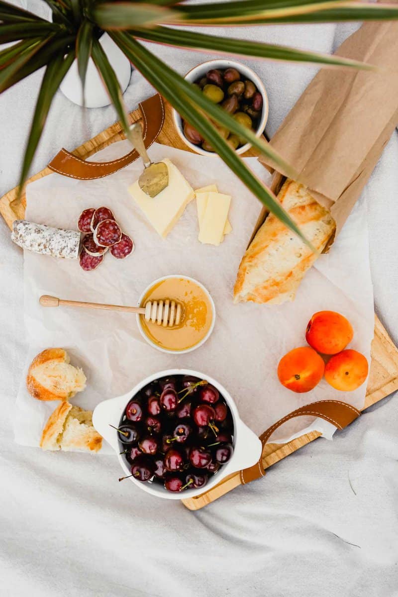 Romantic Picnic Ideas for Couples + What to Pack — Zestful Kitchen