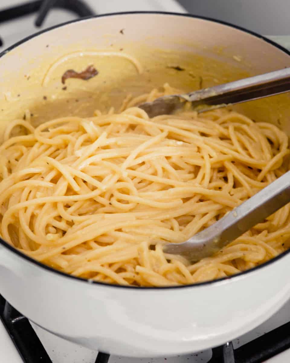 cooked spaghetti in a dutch oven